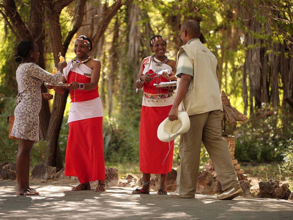 Sarova Shaba Game Lodge Archers Post Exterior foto
