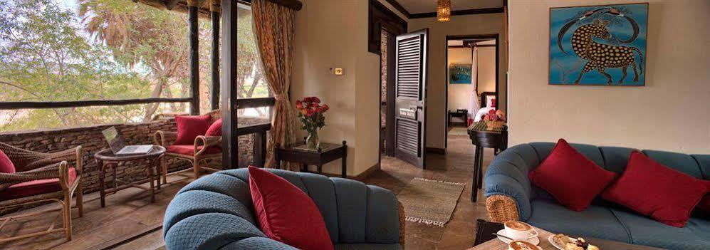 Sarova Shaba Game Lodge Archers Post Exterior foto