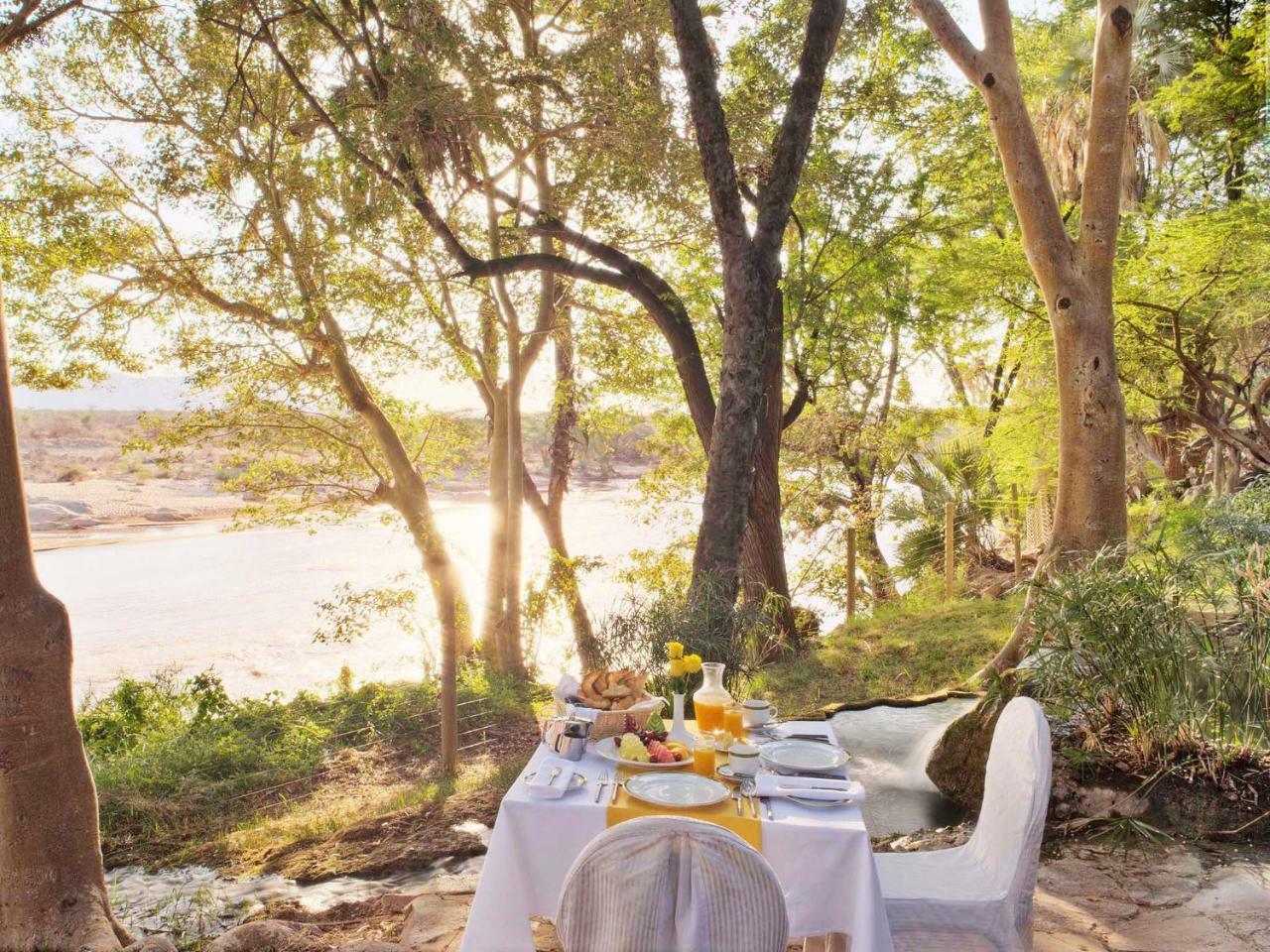 Sarova Shaba Game Lodge Archers Post Exterior foto