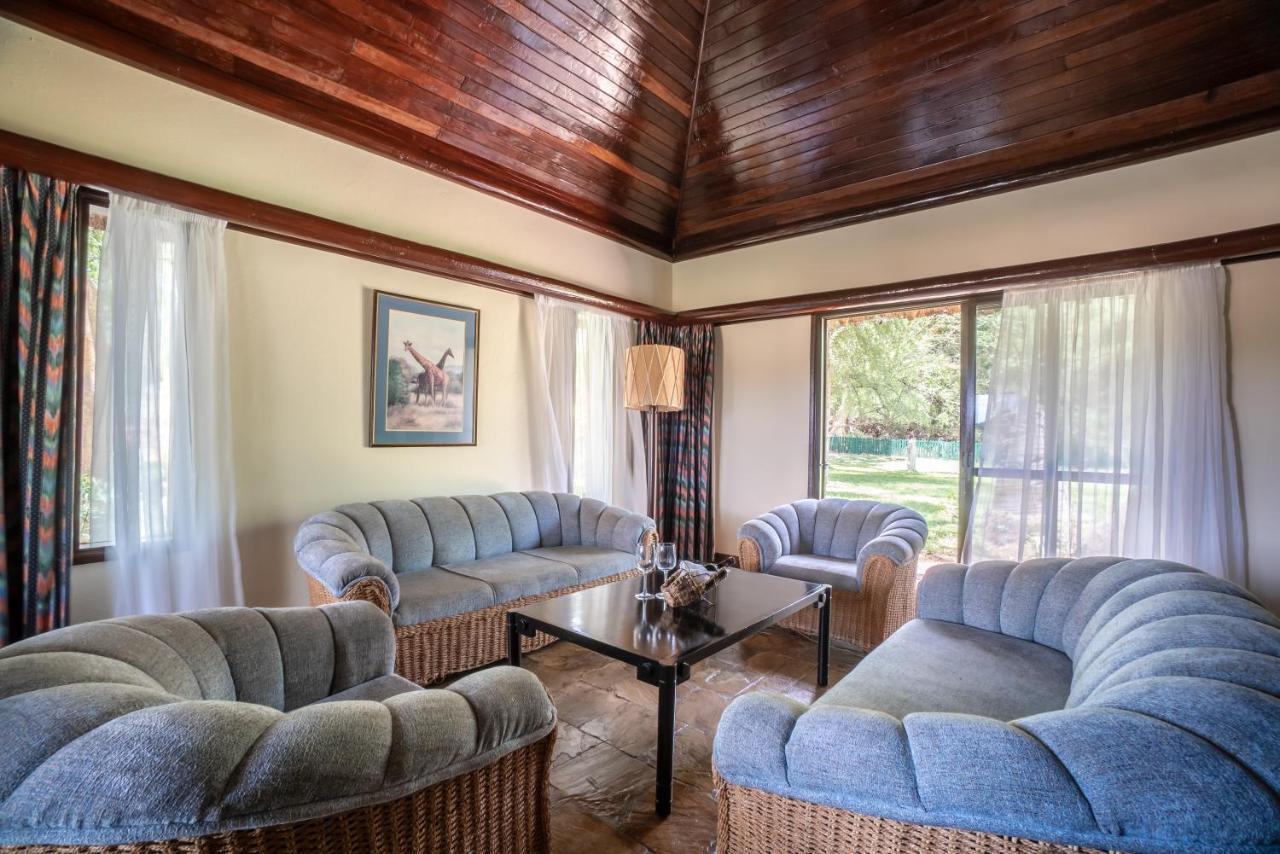 Sarova Shaba Game Lodge Archers Post Exterior foto