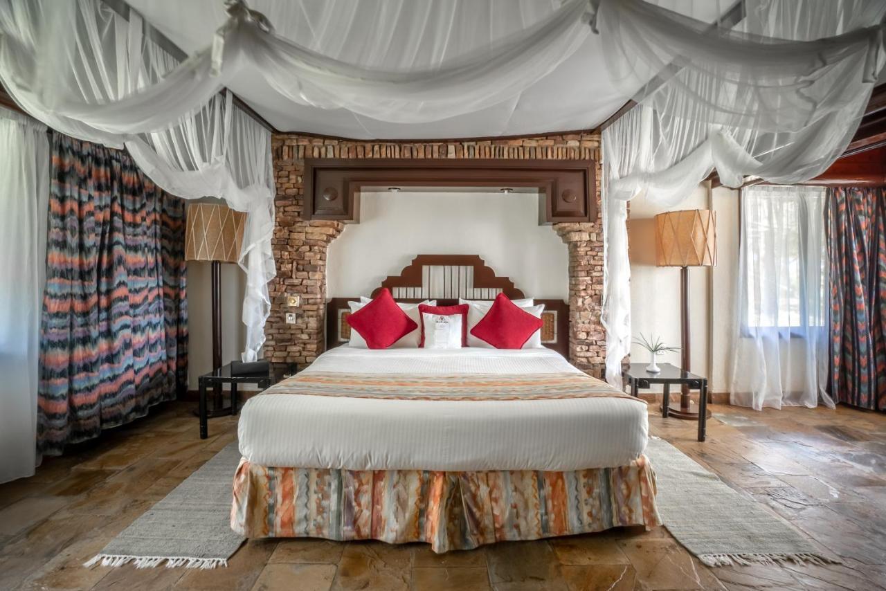 Sarova Shaba Game Lodge Archers Post Exterior foto